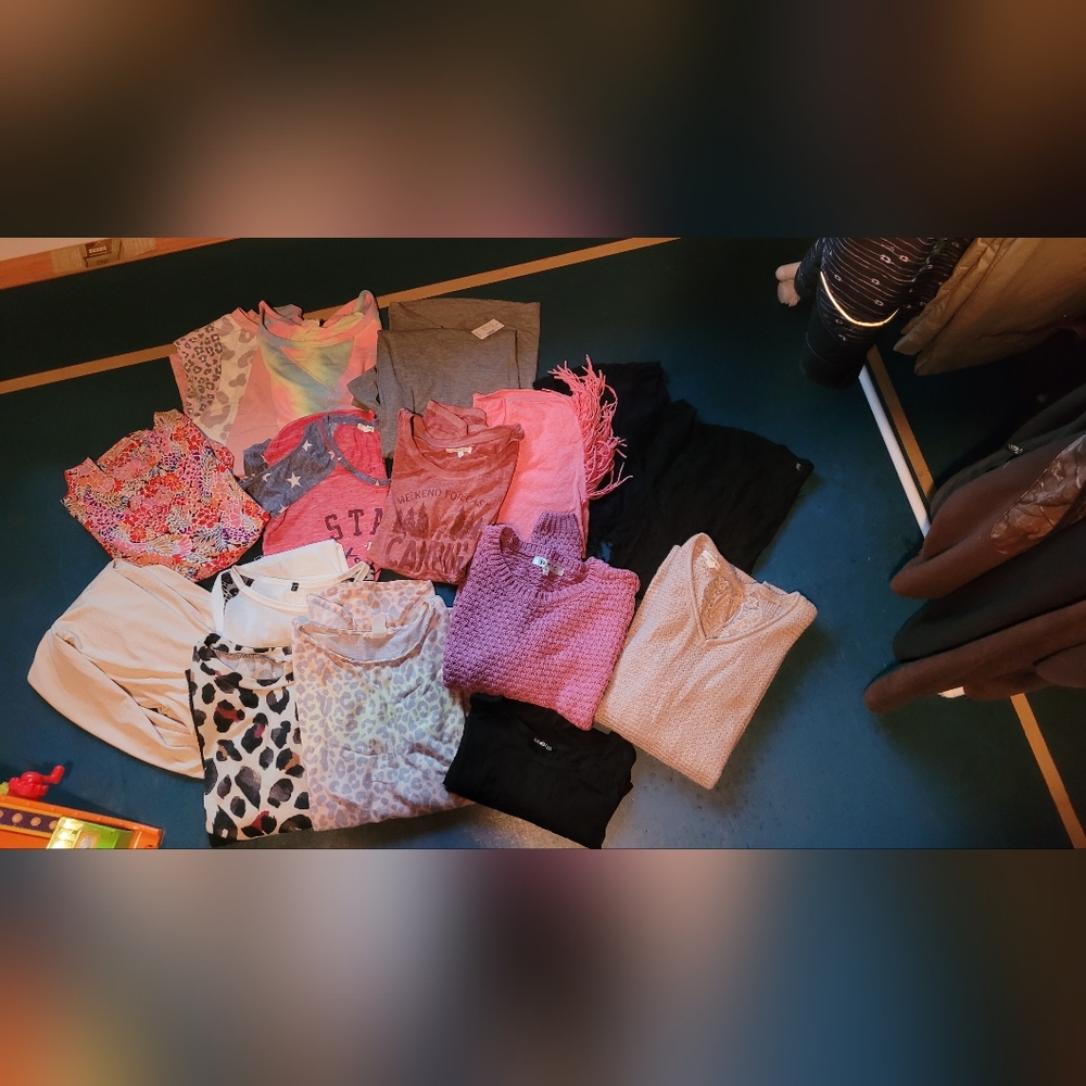 Assorted Women's Clothing Bundle Size Small